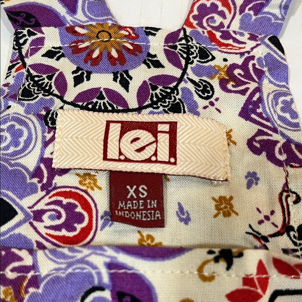 LEI Multicolor Patterned Romper - Picture 12 of 12